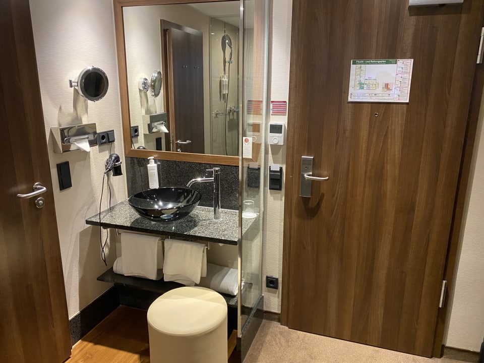 Zimmer Flemings Hotel Frankfurt Main-Riverside