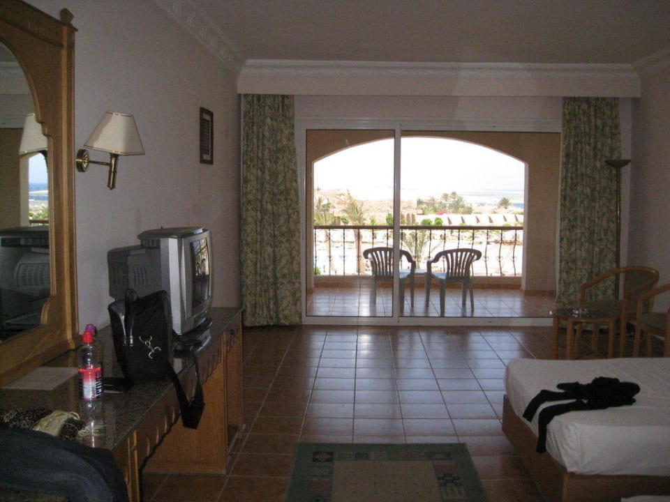 Das Zimmer 537 Pensée Royal Garden Beach Resort