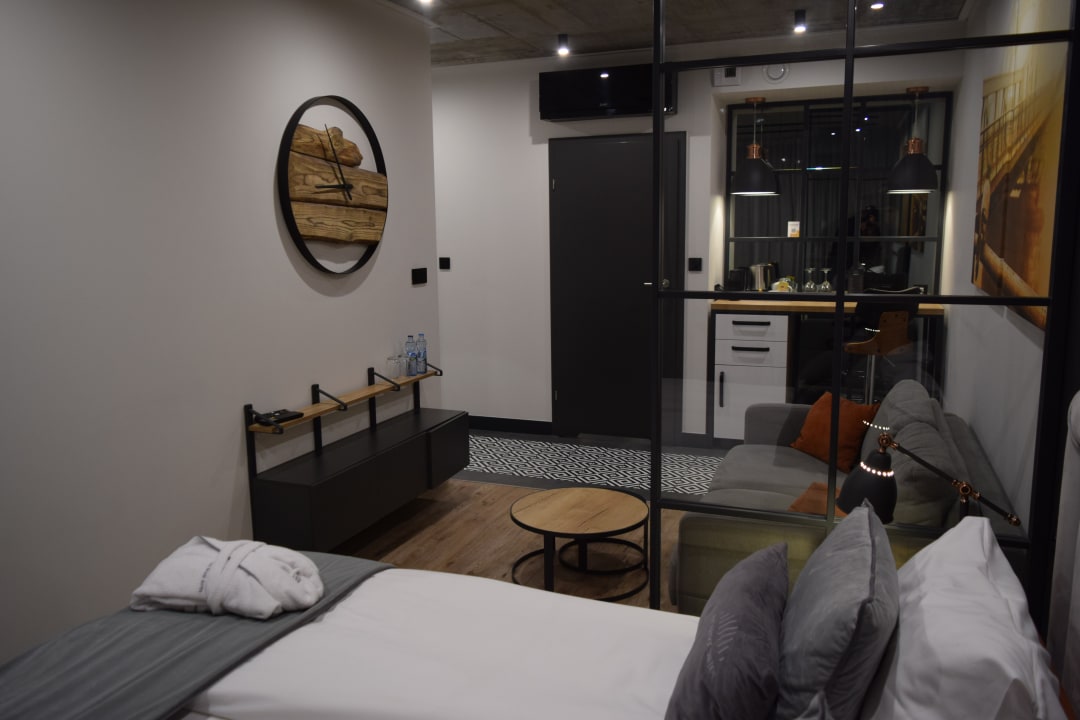 Zimmer The Bridge Suites Hotel