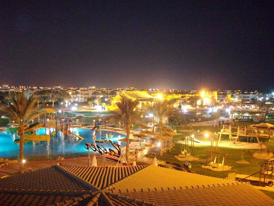 Ausblick vom Zimmer bei Nacht Pickalbatros Dana Beach Resort - Hurghada