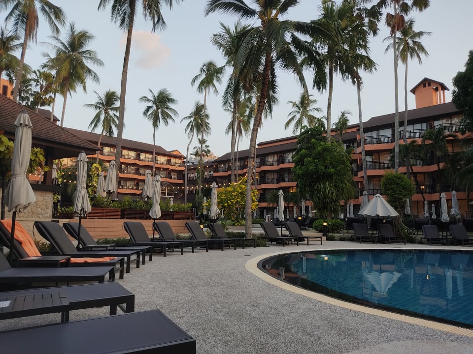 Pool Courtyard by Marriott Phuket, Patong Beach Resort