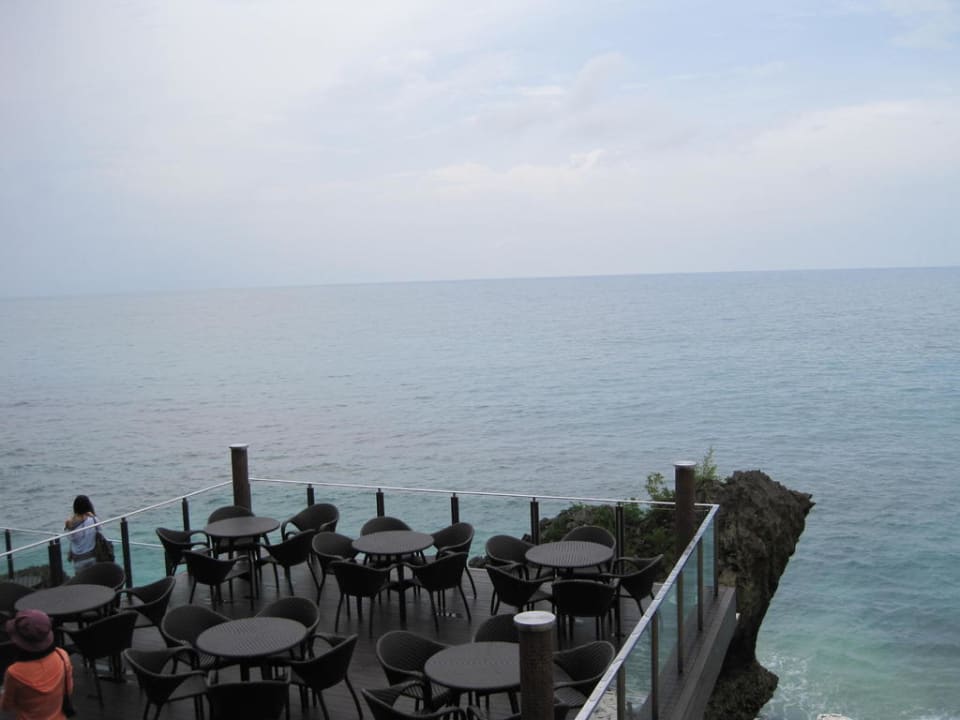 Die einzigartige Bar AYANA Resort Bali
