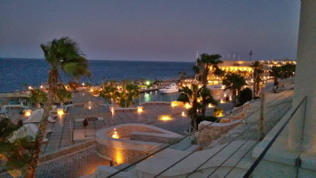 Abendstimmung von unserer Terrasse Pickalbatros Citadel Resort