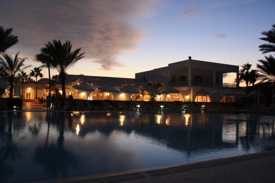 Pool am Abend Hotel Meninx Djerba