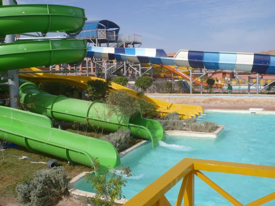 Glijbanen in overvloed Titanic Beach Spa & Aqua Park