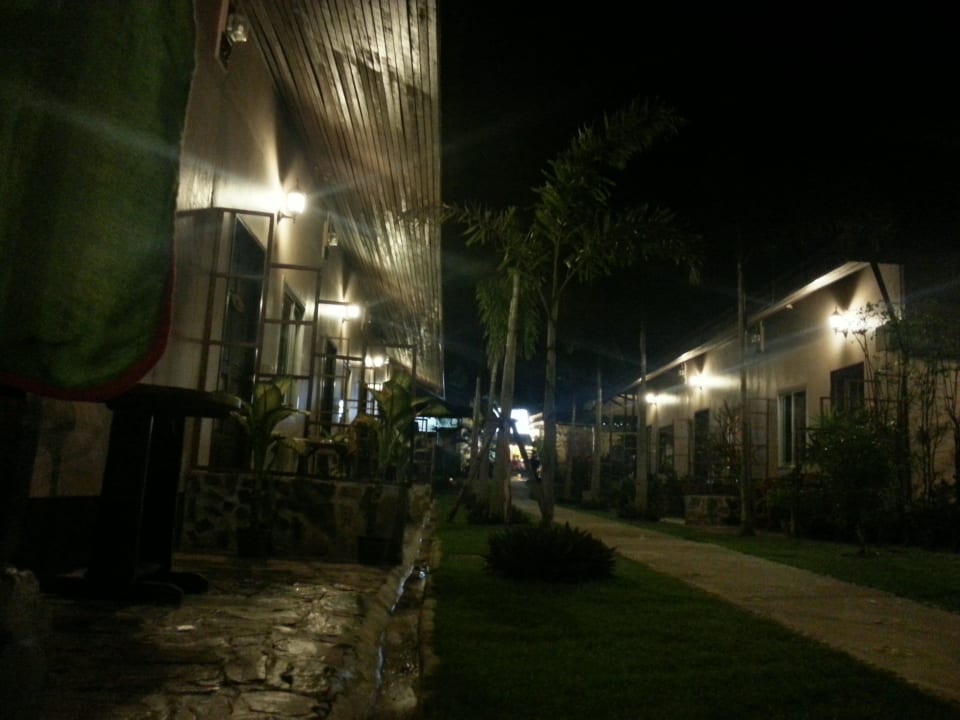 Cottage Rooms Bungalows Paradise