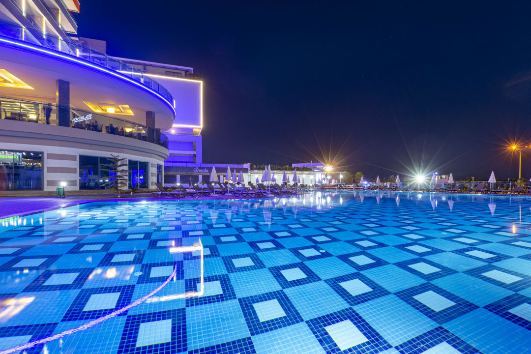 Pool Lonicera Premium - Ultra All Inclusive