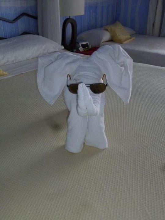 Putzige Handtuch-Figuren des Zimmermädchens Hotel Cayo Largo del Sol