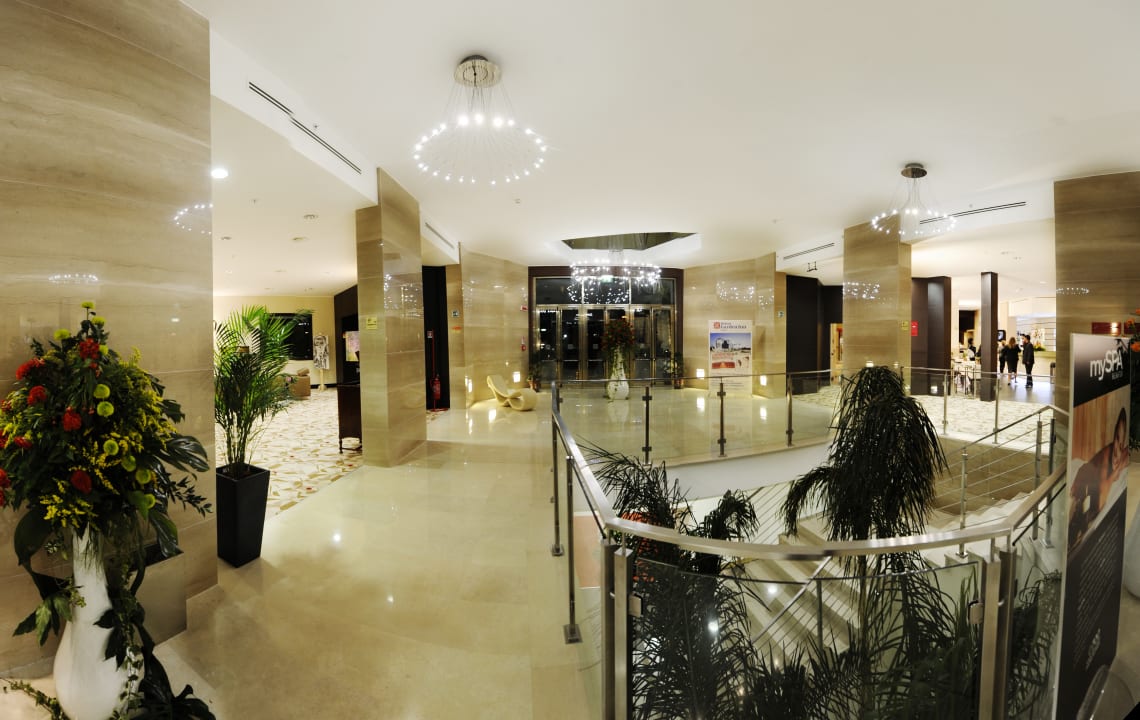 Lobby Hilton Garden Inn Lecce
