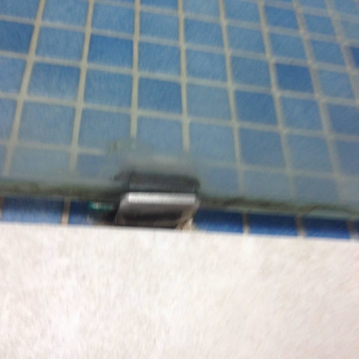 Sauberkeit im Duschbereich? allsun Hotel Lucana