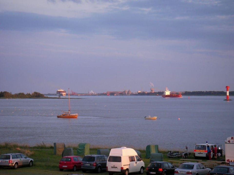 Blick von der Restaurant-Terrasse Hotel Fährhaus Kollmar