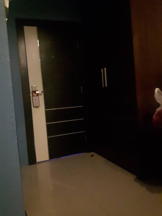 Drzwi wejściowe do pokoju  Hotel iCheck Inn Krabi