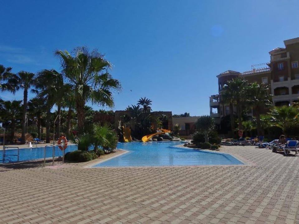 Piscina exterior, muy linda y súper limpia.  Playacanela Hotel