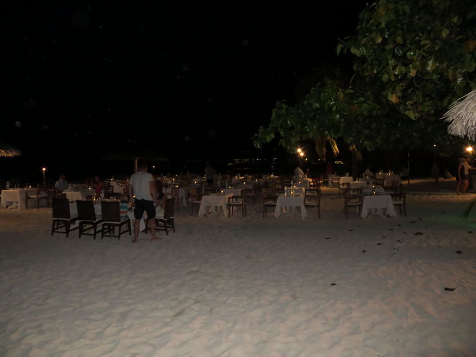Wöchentliches Stranddinner ananea Diamonds Athuruga