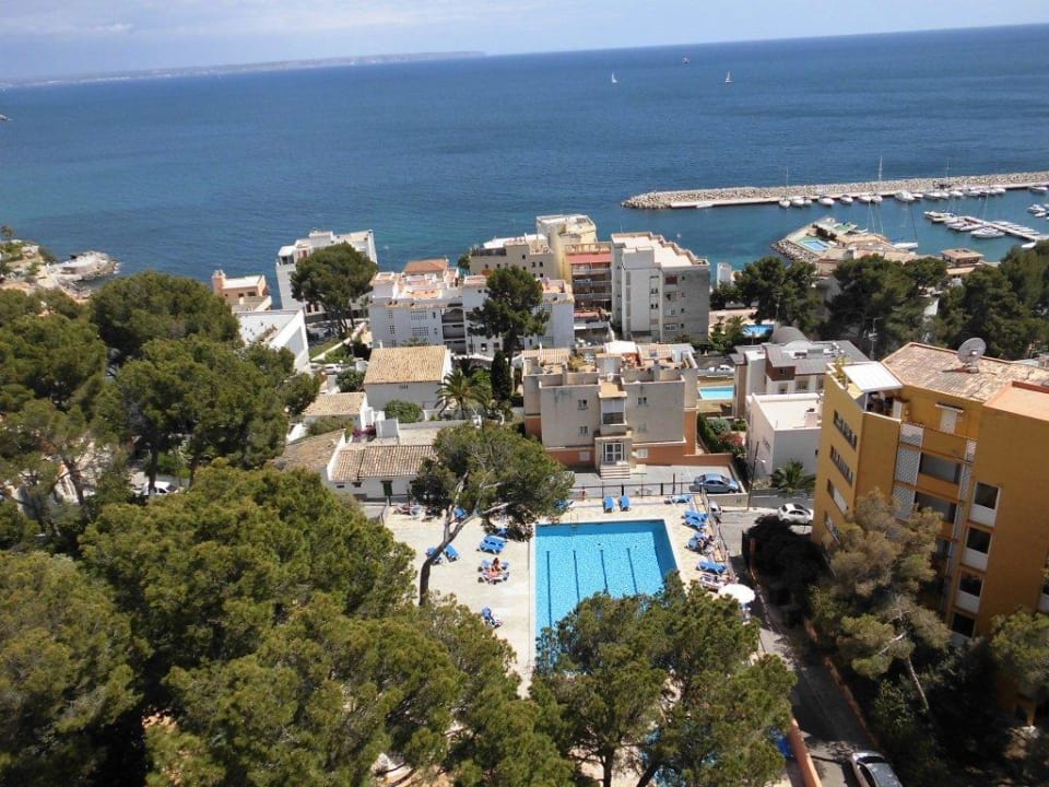 Pool von oben MLL Blue Bay Hotel