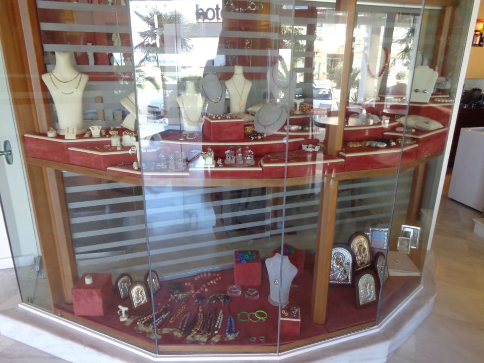 Schmuck Evilion Sea & Sun Hotel