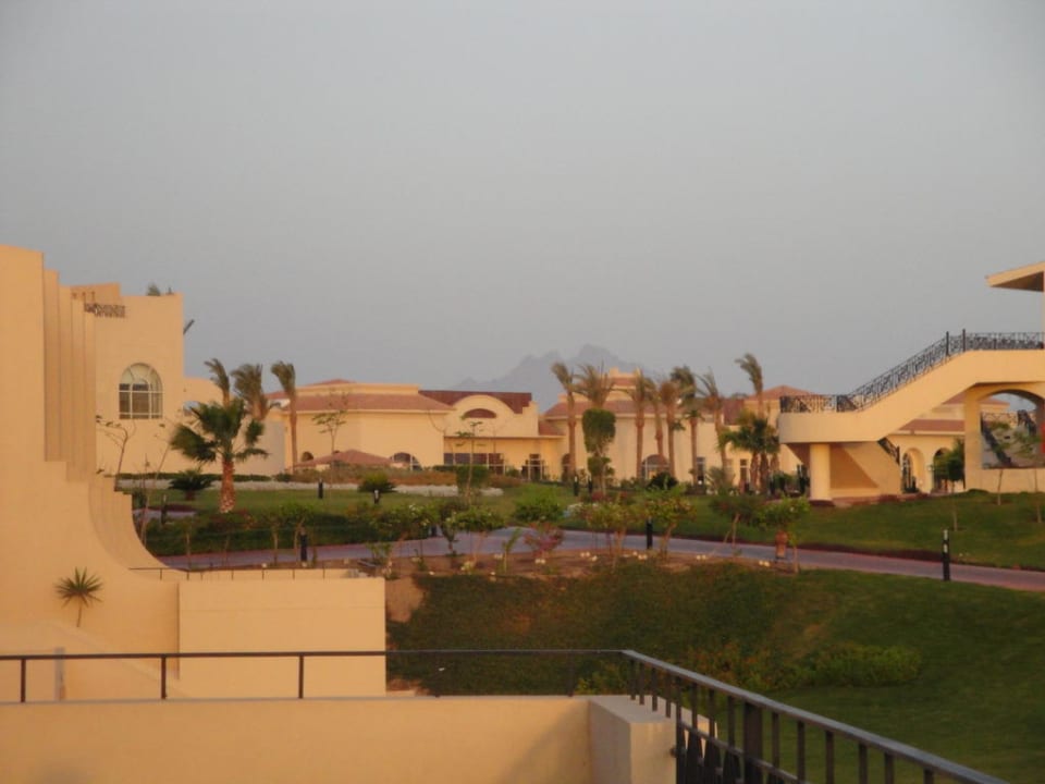 Einer der vielen Anlagen Eindrücke Cleopatra Luxury Resort Makadi Bay