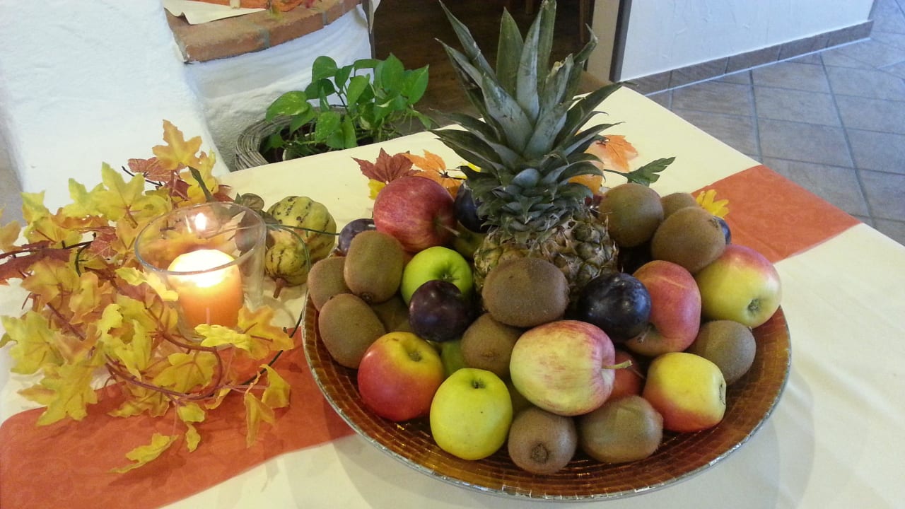 Frisches Obst frei zur Entnahme Hotel Albizia