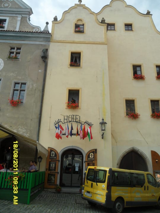 Frontseite Hotel Zlatý Anděl