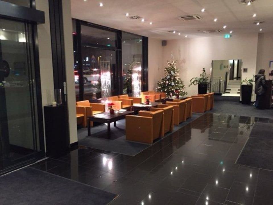 Lobby Flemings Hotel Wien-Stadthalle