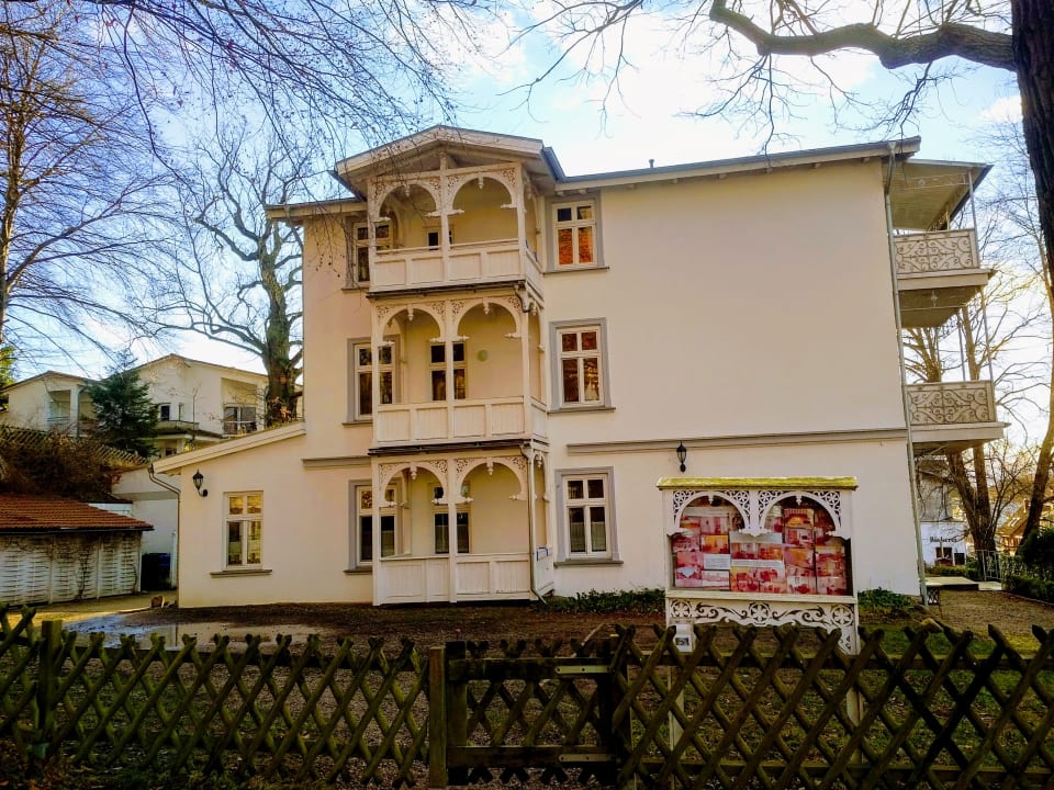 Außenansicht Villa Sanssouci