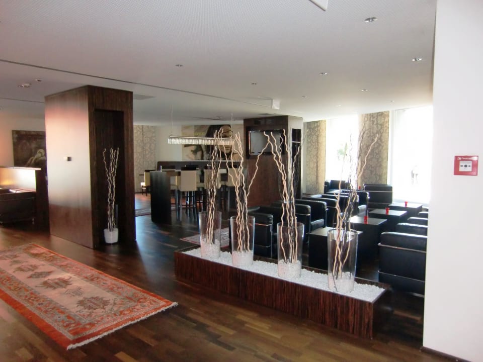 Bar im Foyer Best Western Plus Amedia Art Salzburg