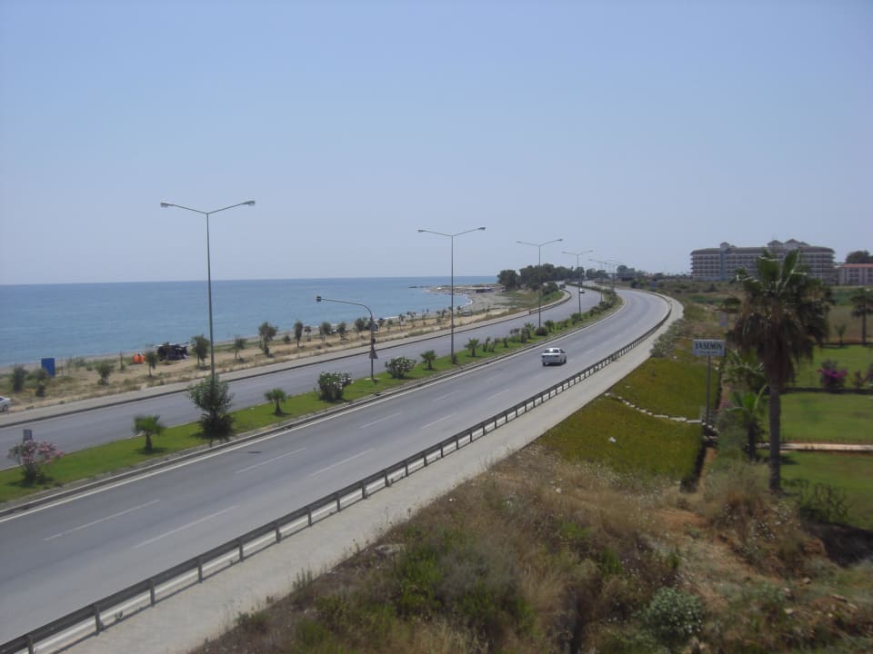 Blick vom Rutschenturm zum Strand Kahya Resort Aqua & Spa