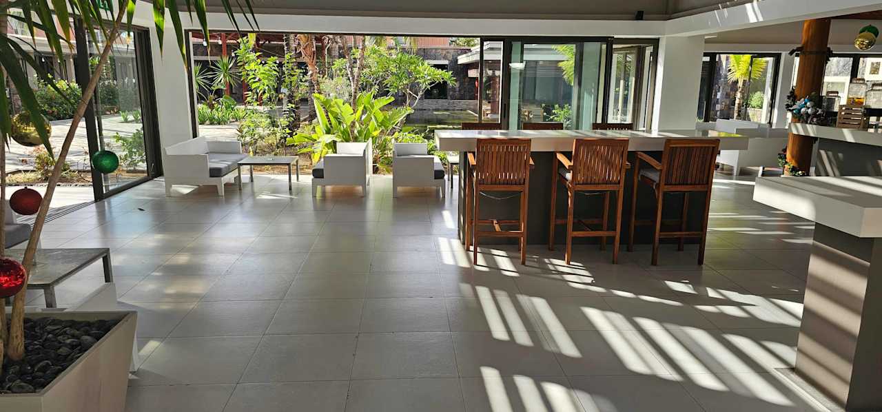 Gastro Crystals Beach Resort Belle Mare, a member of Radisson Individuals