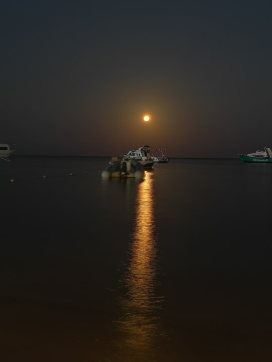 Strand Lotus Bay Beach Resort