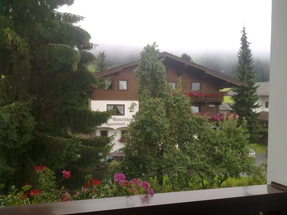 Ausblick vom Schlafzimmer Hotel Mesnerwirt