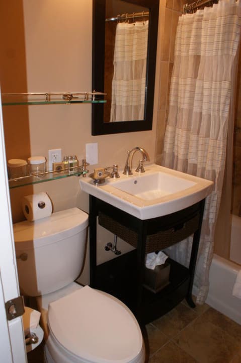 Ein Badezimmer zum Wohlfühlen Casa Munras Garden Hotel