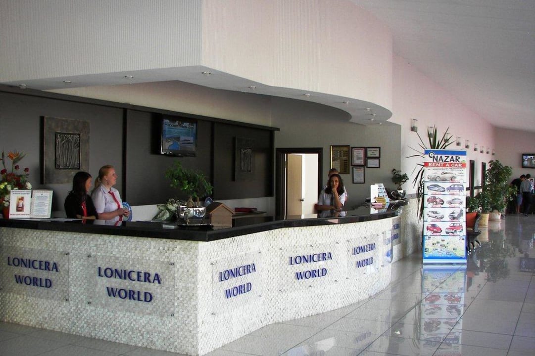Rezeption Lonicera Resort & Spa Hotel