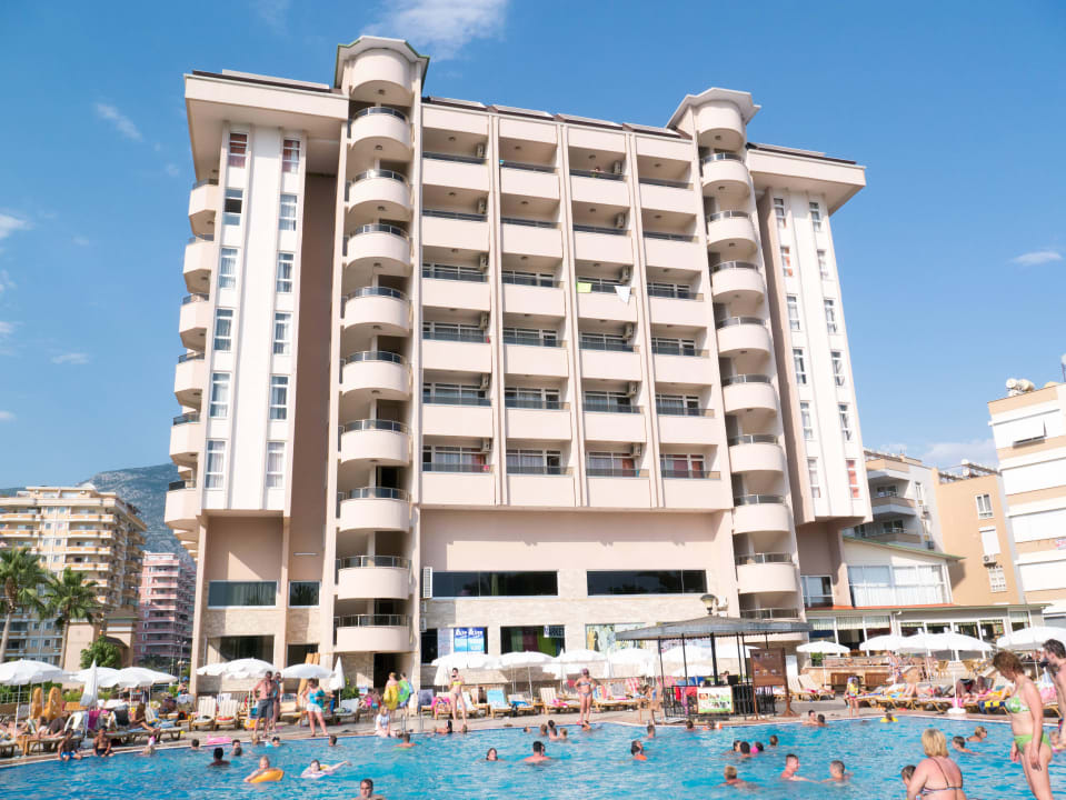 Widok z zewnątrz Prestige Alanya