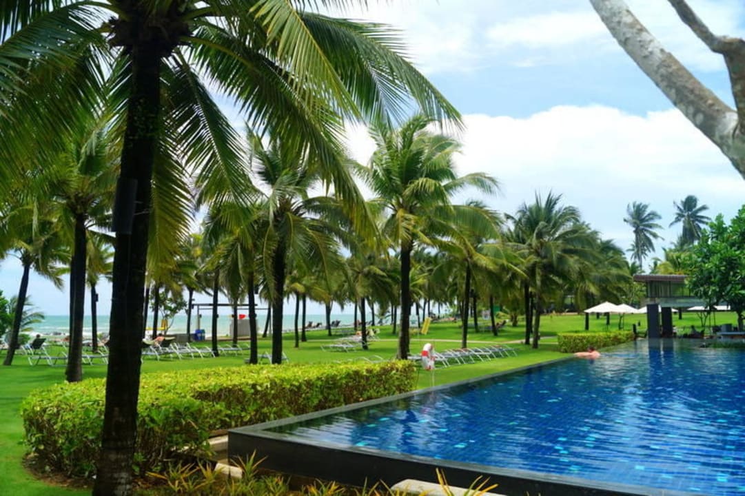 Pool am Strand The Sands Khao Lak by Katathani