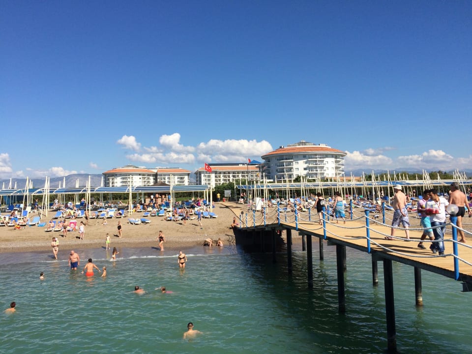 Vom Steg Richtung Hotel Seaden Sea World Resort & Spa