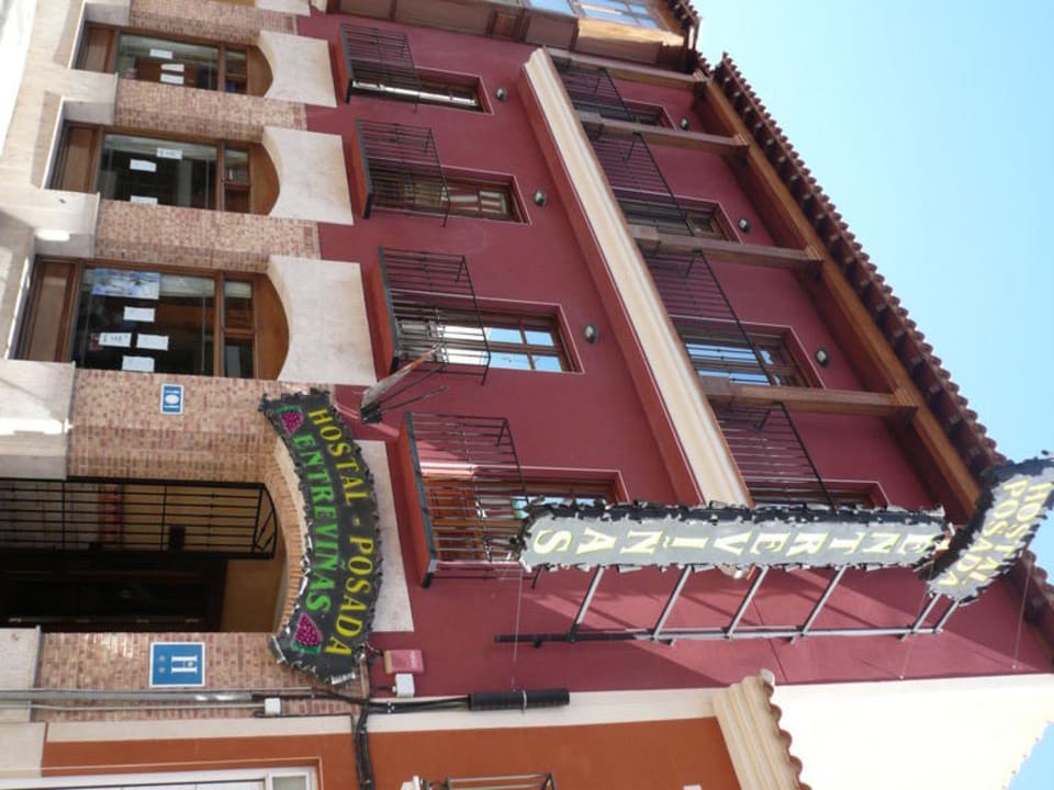 Fachada Hostal Posada Entreviñas