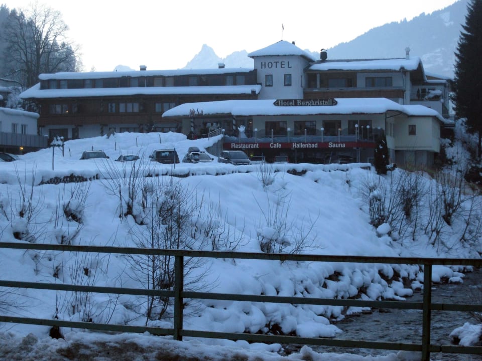 Verschneites Hotel Bergkristall Hotel Bergkristall Montafon