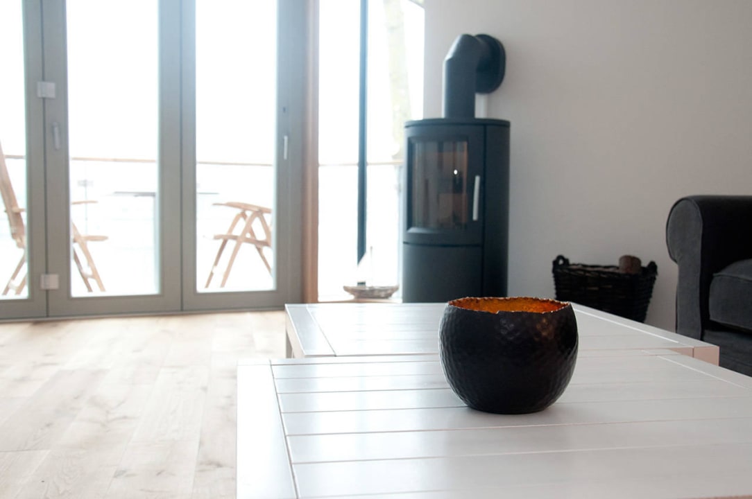 Alle Wohnungen verfügen über einen Kamin urlaubsart | Schleibrücke