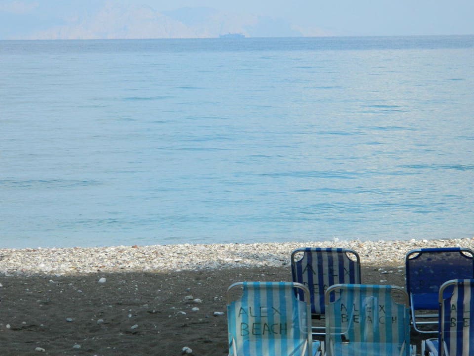 Steine auf dem Strand TUI KIDS CLUB Alex Beach