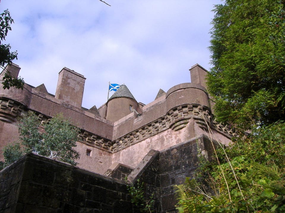 Das Castle Castle Levan B&B