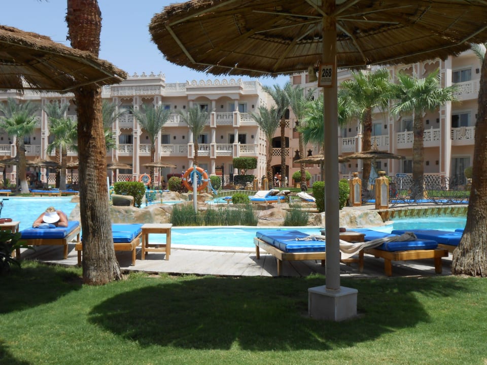 Liegenbereich Pickalbatros Palace Resort
