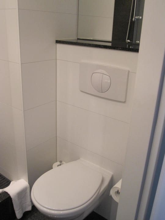 Toilette Motel One Hamburg-Alster