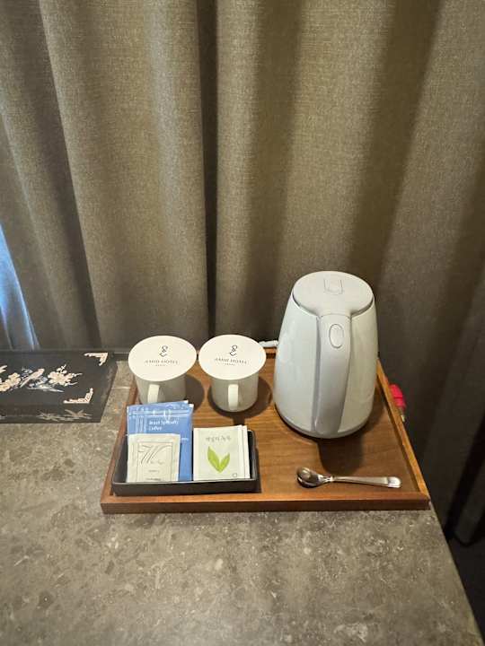 Zimmer Hotel Center Mark