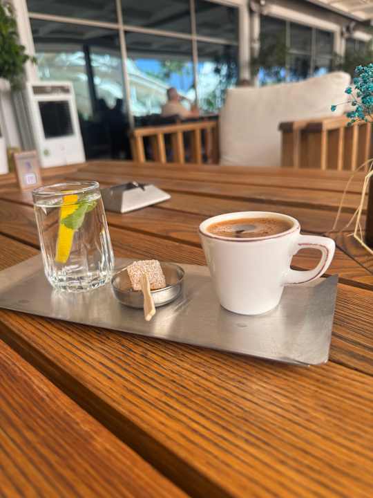 Lobby Rubi Platinum Sign