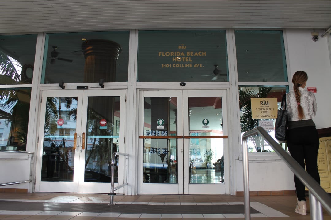 Eingang Hotel Riu Plaza Miami Beach