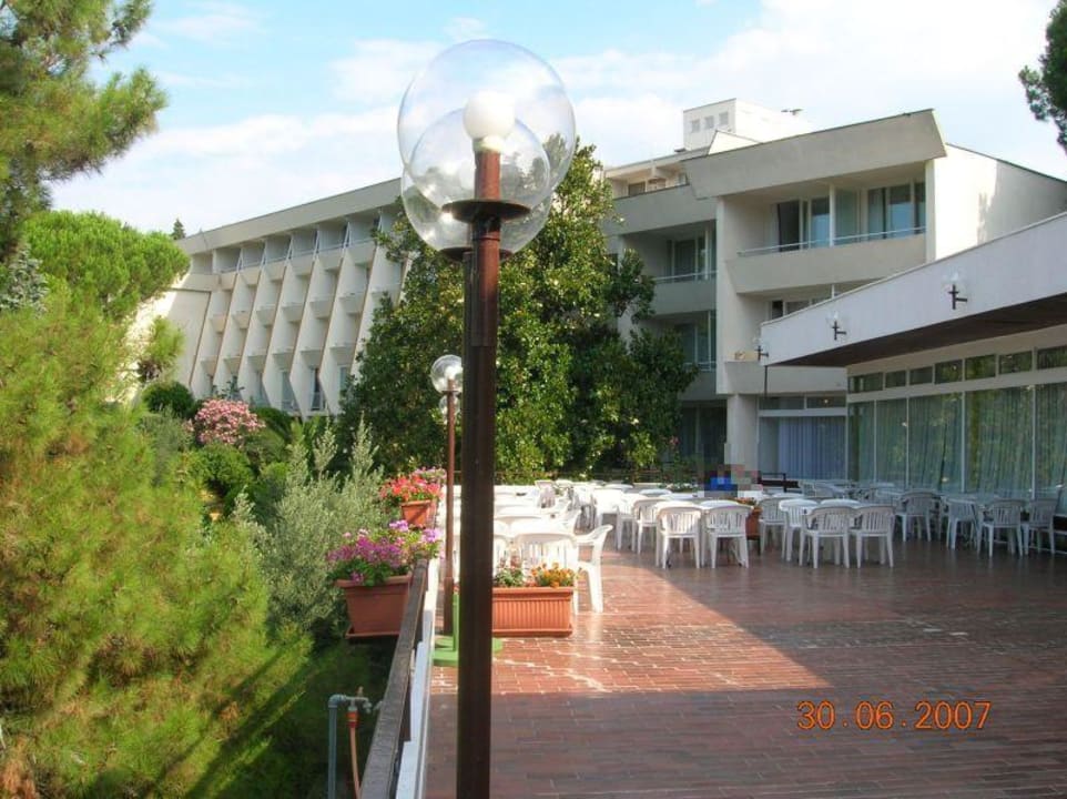 Taras przy hotelu Hotel Kimen