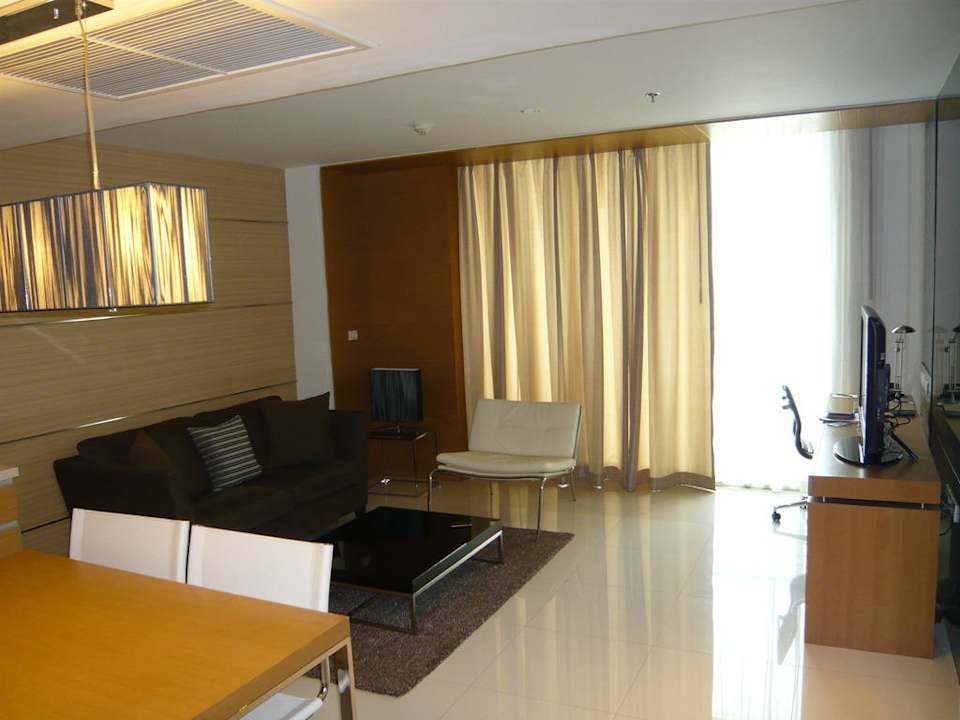 Wohnzimmer & Küche JC Kevin Sathorn Bangkok Hotel