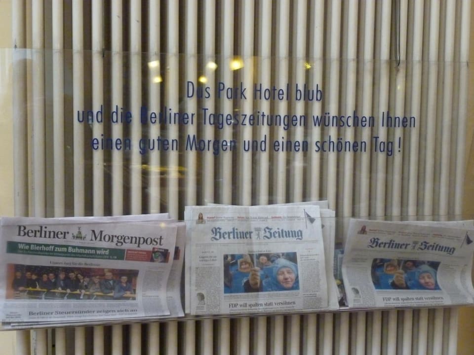 Zeitungsauswahl Park Hotel Blub Berlin Centro Park Hotel Berlin-Neukölln