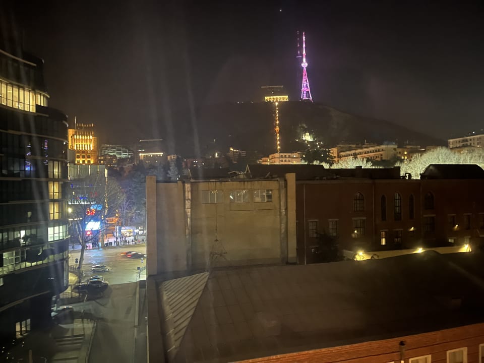 Ausblick Wyndham Grand Tbilisi