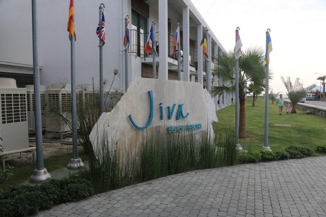 Vorderansicht des Jiva Beach Resorts Jiva Beach Resort